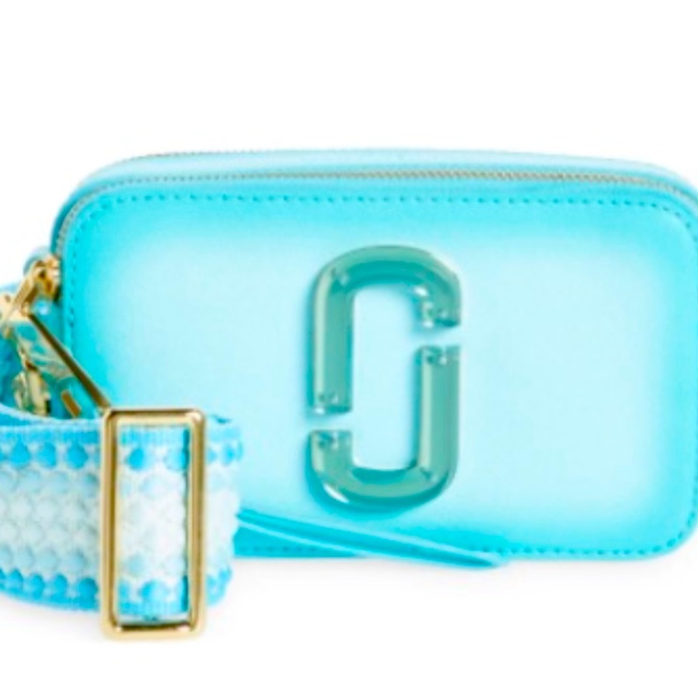 Marc Jacobs The Snapshot
Leather Crossbody Bag